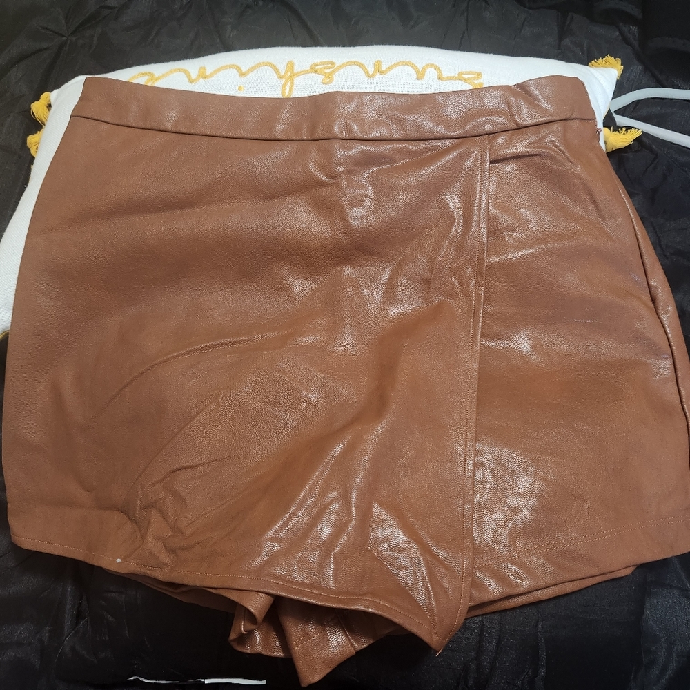 Skort - Picture 2 of 4